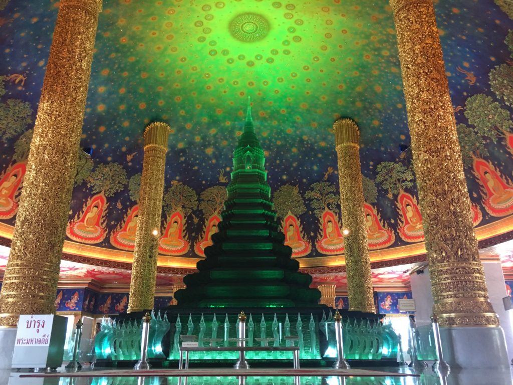 タイのバンコクに着いたら必ず行きたい 個人的にオススメno 1の寺院 なんそん３