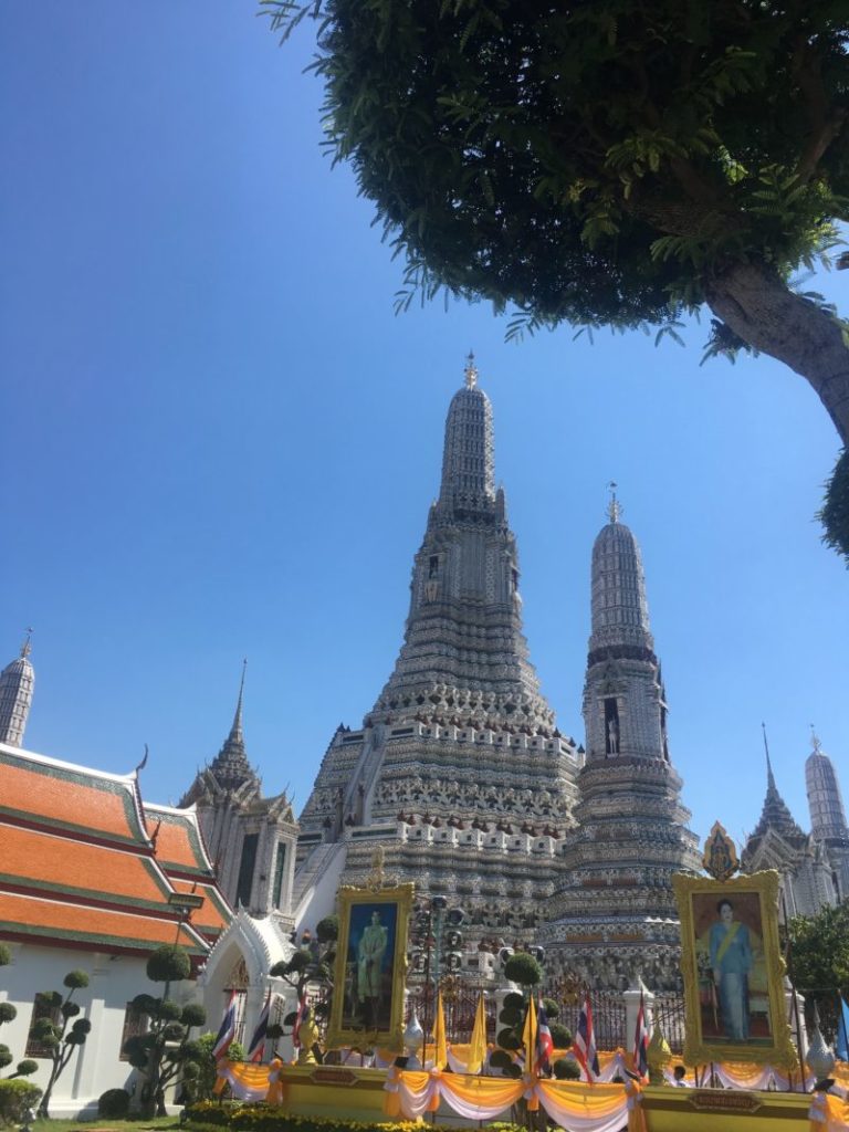 タイの三大寺院ワットポーと一緒にセットで行きたい ワットアルン なんそん３