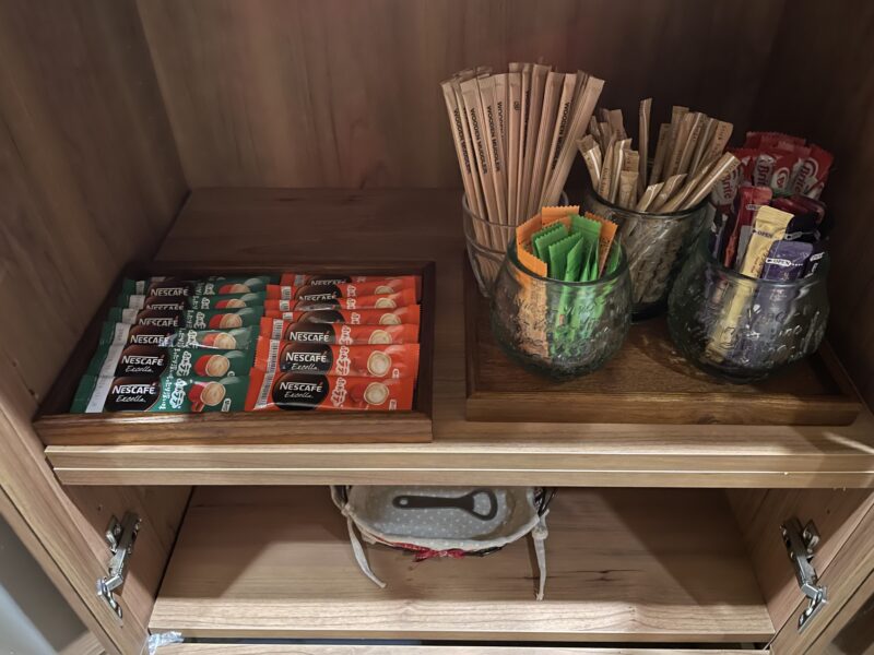並べられたインスタントコーヒーのセット